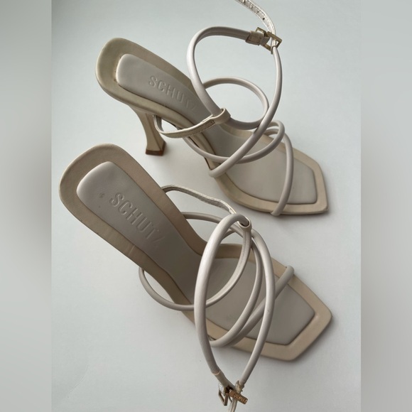 SOLD‼️Schutz Cream Leather Strappy Heel Sandals - Picture 6 of 6